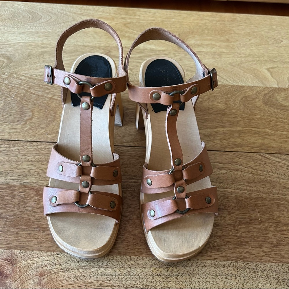 Swedish Hasbeens Stina size 7